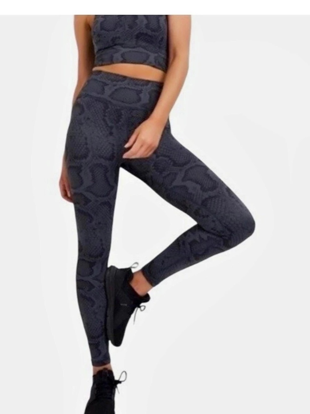 All Fenix Snake Print Leggings in Blue & Black Like New XS